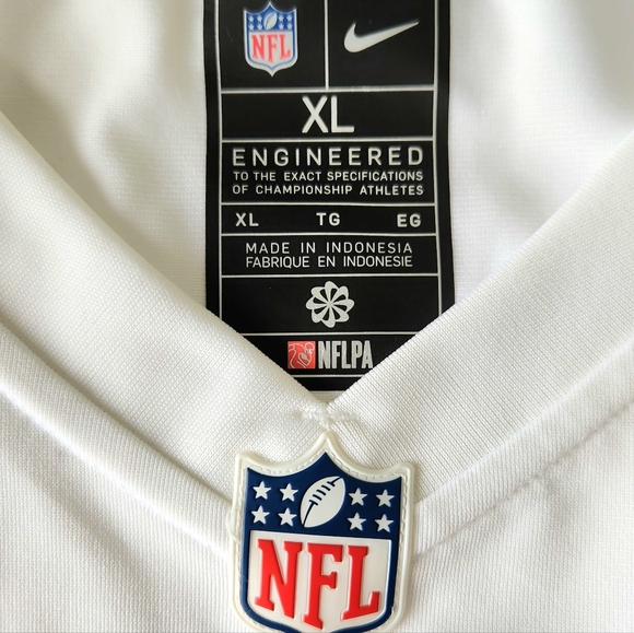 Autographed Patrick Mahomes Jersey w/ COA - Picture 4 of 7